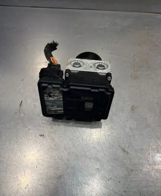 Ford Focus ABS Pump 10096101943 61292800435