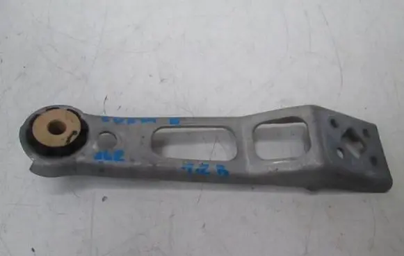 Opel Corsa E Gearbox mounting bracket