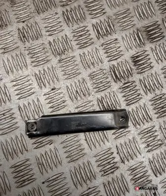 Volvo XC40 Radiator mount bracket 32221843