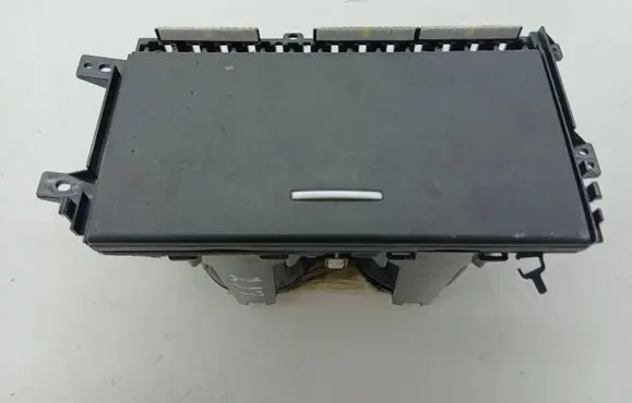Cup holder front