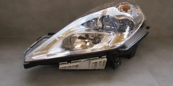 Nissan Leaf I (ZE0) Headlight/headlamp LEAF1