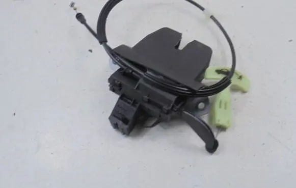 Volvo S60 Tailgate/trunk/boot lock/catch/latch 31335050