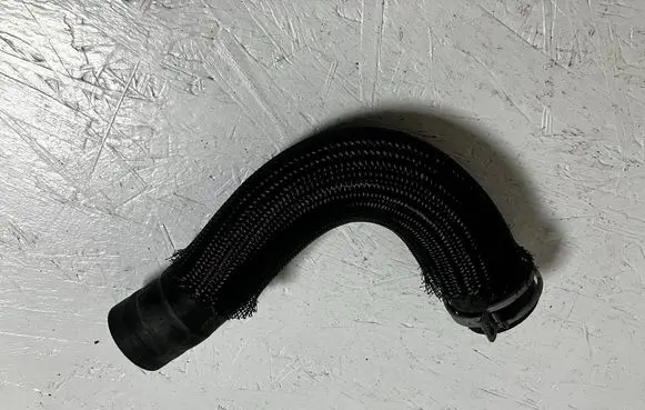 Chrysler Pacifica Electric car engine cooling hoses/pipes 