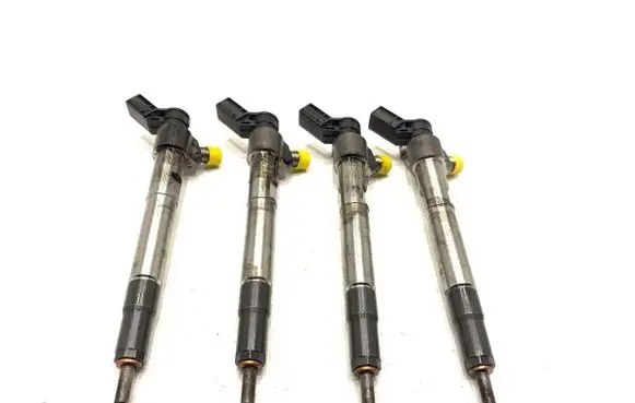 KIA Ceed Fuel injectors set 338002U000