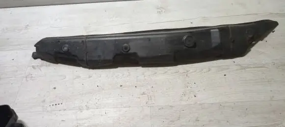 Mercedes-Benz A W176 Fender foam support/seal 1768890000