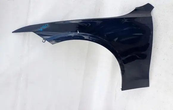 Volvo S90, V90 Fender