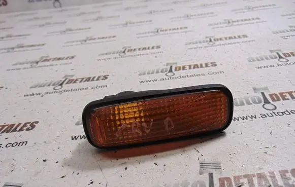 Honda CR-V Front fender indicator light