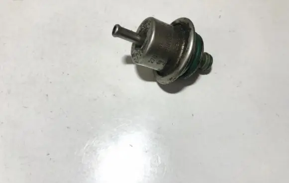 Fuel pressure sensor
