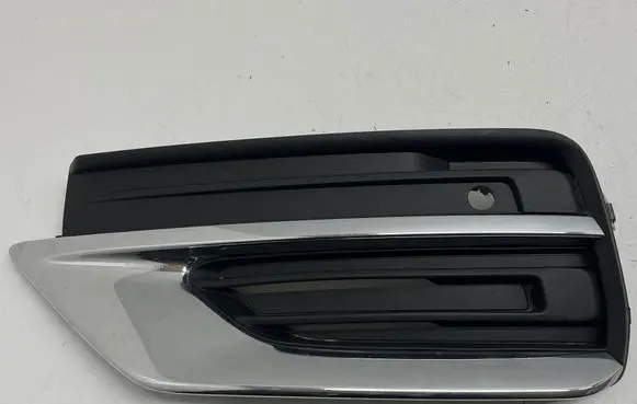 Volvo XC90 Front bumper lower grill 31663514
