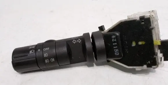 Nissan Qashqai Indicator stalk 14425