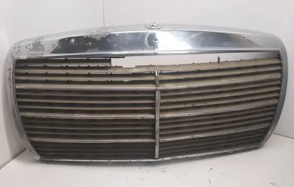 Mercedes-Benz 200 300 W123 Front bumper upper radiator grill 1238880923