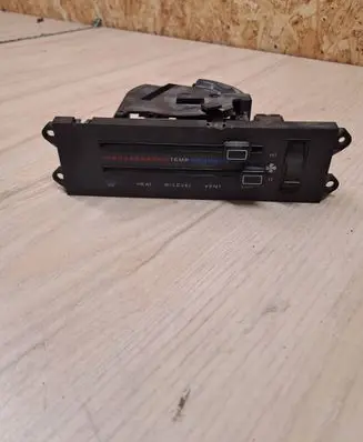Jeep Cherokee XJ Climate control unit