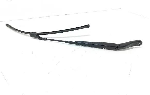 Peugeot 208 Front wiper blade arm 9822931680