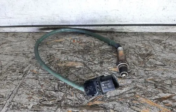 Mercedes-Benz C W204 Lambda probe sensor 0035427018 05149027AA
