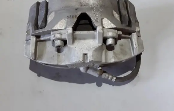 Volvo V70 Front brake caliper 36000376