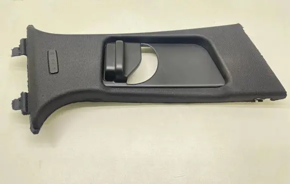 Mercedes-Benz C W204 (B) pillar trim (top) A2048601030