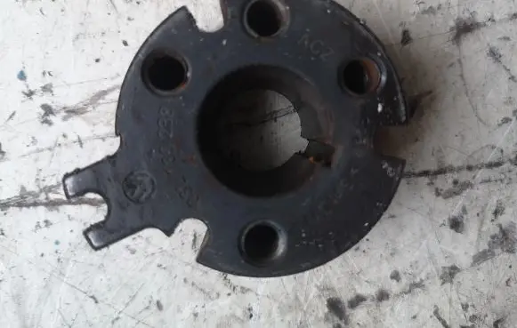 Audi A3 S3 8P Fuel pump gear (pulley) 03L130238