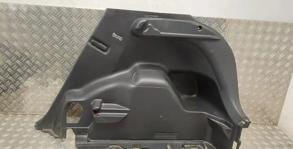 Trunk/boot lower side trim panel