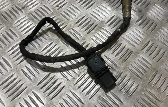 Mercedes-Benz C AMG W204 Lambda probe sensor 0035427018 0258017016