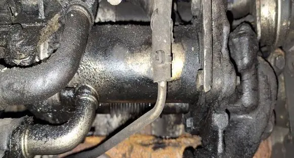 Renault Scenic III - Grand scenic III EGR valve cooler 