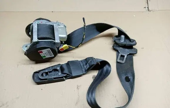 Skoda Superb B6 (3T) Front seatbelt 3T2857702 9609846800