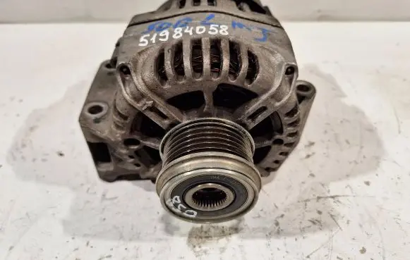 Fiat 500L Generator/alternator 51984058