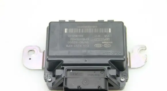Hyundai i40 Hand brake control module 597903Z500