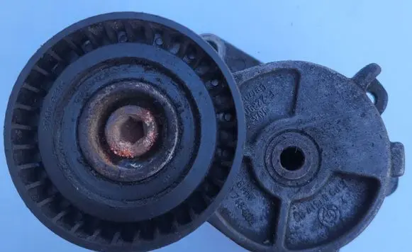 BMW 5 E39 Alternator belt tensioner 