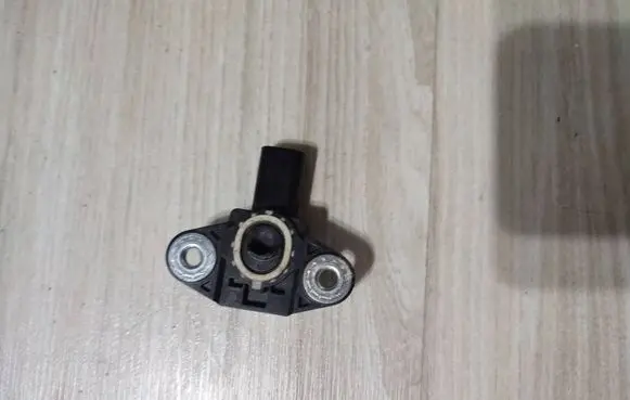 Airbag deployment crash/impact sensor