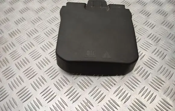 Ford Focus Battery box tray cover/lid DV6110A659AA