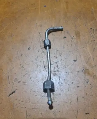 Fuel injector supply line/pipe