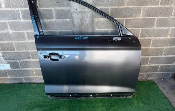 Audi Q5 SQ5 FY Front door