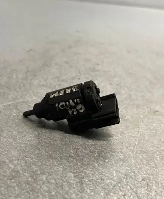 Volkswagen Golf IV Brake pedal sensor switch 1J0945511C