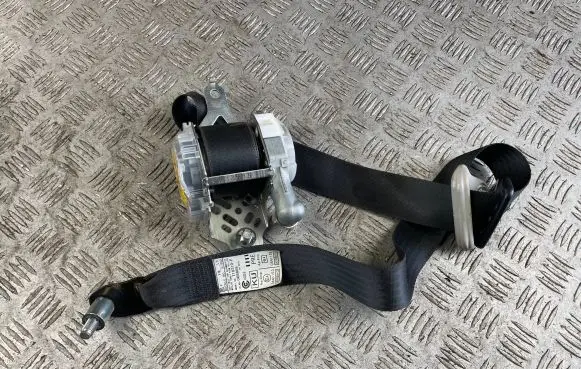 Subaru Forester SJ Front seatbelt