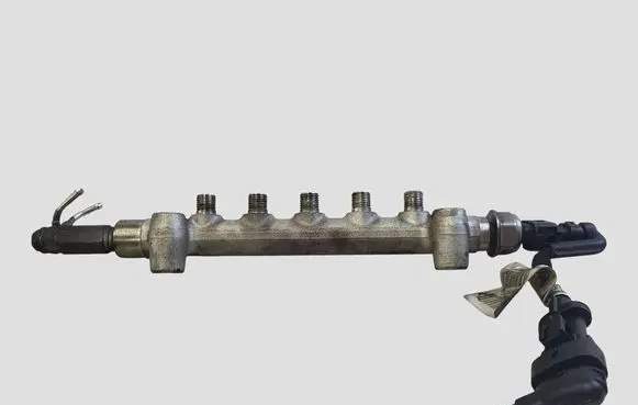 Opel Zafira C Fuel main line pipe 55570022 55571602 45PP35