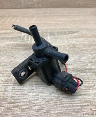 Toyota Prius (XW20) Turbo solenoid valve 9091012259 1362002771 WITHPLUG