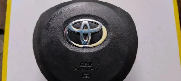 Toyota Yaris Steering wheel airbag 451300D350
