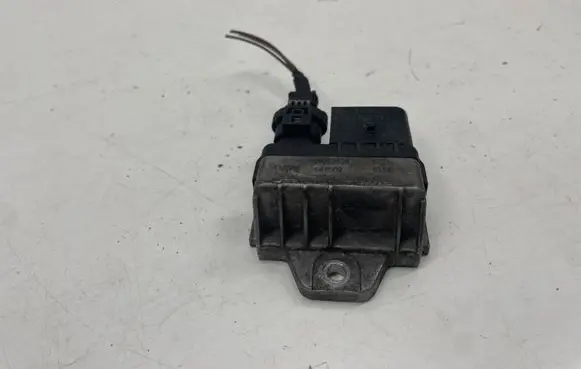 BMW 2 F45 Glow plug pre-heat relay 8514120