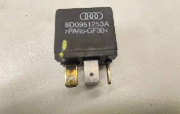 Audi A4 S4 B7 8E 8H Other relay 8D0951253A