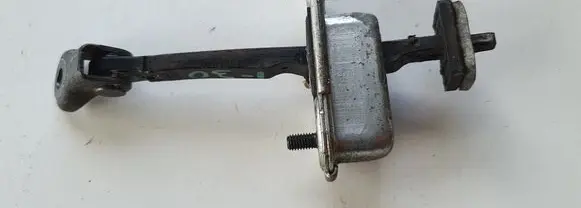 Hyundai i30 Front door check strap stopper