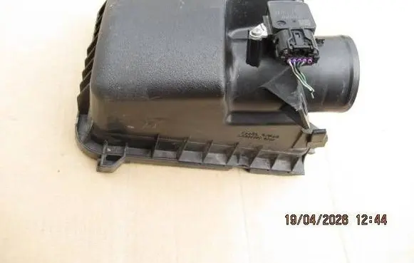 Toyota Yaris Air filter box BS014141017