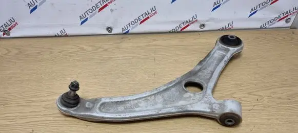 Hyundai i40 Front lower control arm/wishbone A6082M