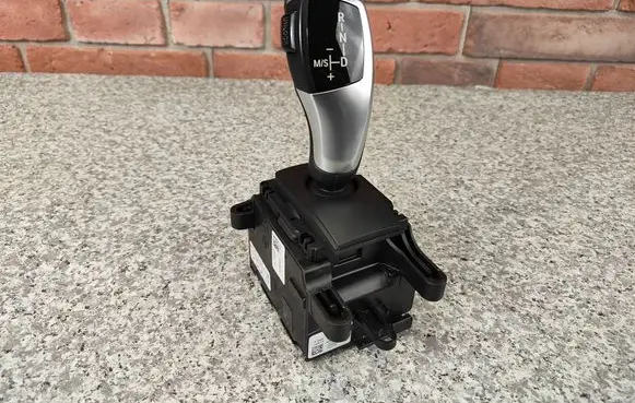 BMW X3 F25 Gear shifter/selector 9253077