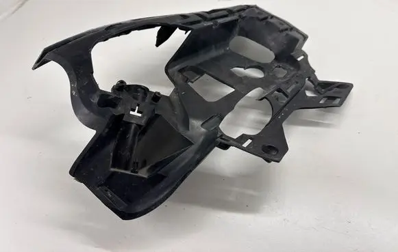 Volvo S60 Front bumper mounting bracket 31323841