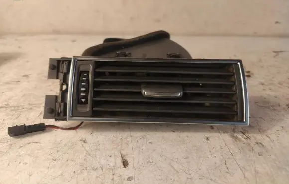 Audi A6 S6 C6 4F Dashboard side air vent grill/cover trim 4F1820902