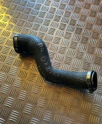 Audi A4 S4 B7 8E 8H Intercooler hose/pipe 8E0145737Q