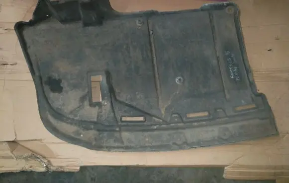 Toyota Avensis T270 Rear bumper underbody cover/under tray 5839905010