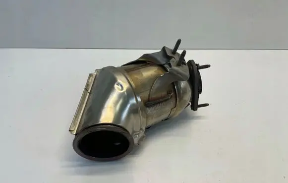 Volvo XC40 Catalyst/FAP/DPF particulate filter 31439717