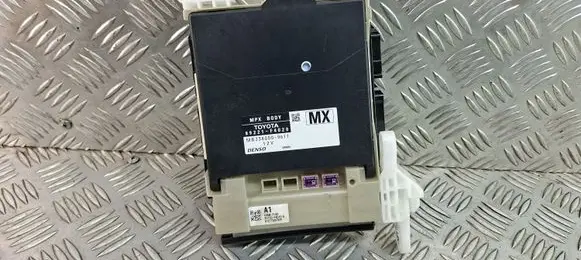 Toyota C-HR I Other control units/modules 89221F4020