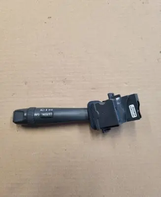 Volvo S60 Steering wheel buttons/switches 30773051 05W51D